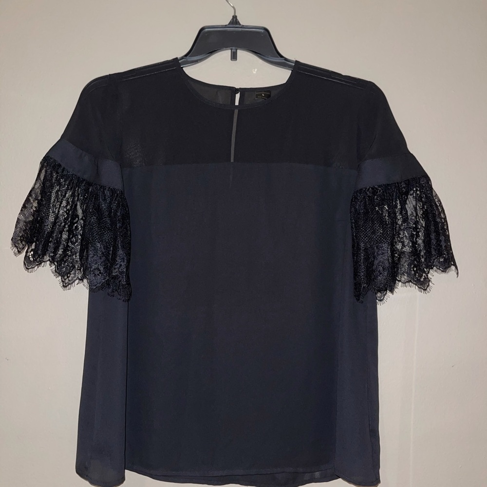 Black Top With Lace Sleeves